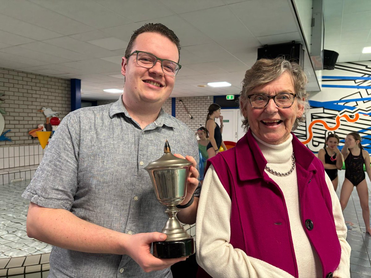 Sliedrecht24's tweet photo. SPORT: DWF viert groots 70-jarig bestaan; Van Heteren opnieuw verkiesbaar als voorzitter     https://t.co/0fFlWVGqnM  (Verslag en foto Peter Donk / Sliedrecht24) #mediapartner https://t.co/clEC0wJQ3C