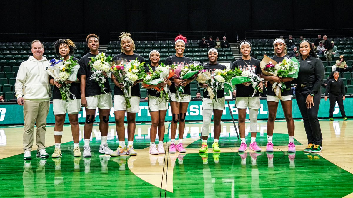 𝗧𝗛𝗘 𝗦𝗘𝗡𝗜𝗢𝗥 𝗖𝗟𝗔𝗦𝗦 🏀🎓

#GoldStandard ⛏️ x #R2TG