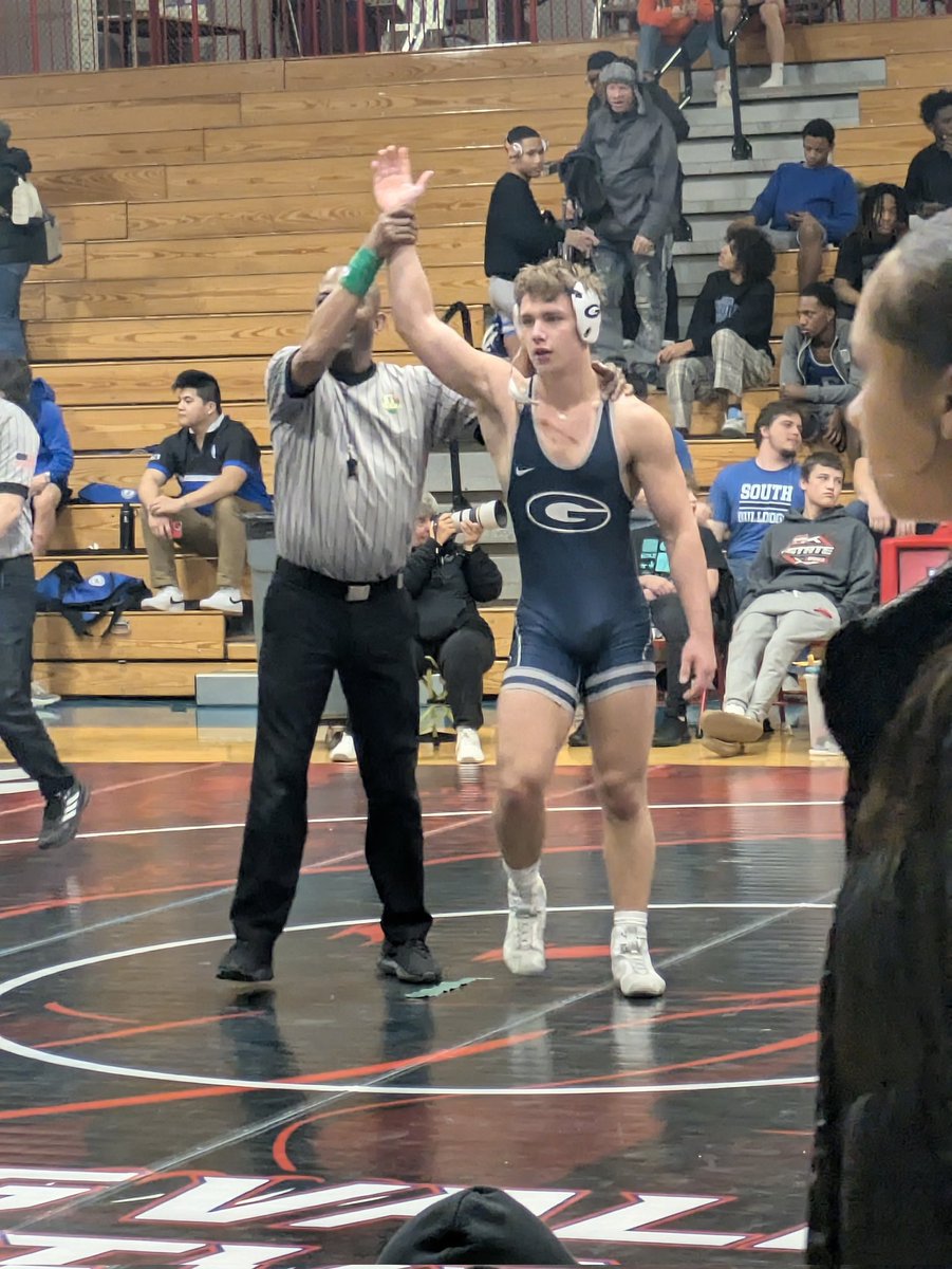 JessWillsAAD's tweet photo. Luke Sanchez your 165lb sectional champion!! Great day ACES!! @Aces_Wrestling 🤼♠️💙 https://t.co/5YDQduPHaH