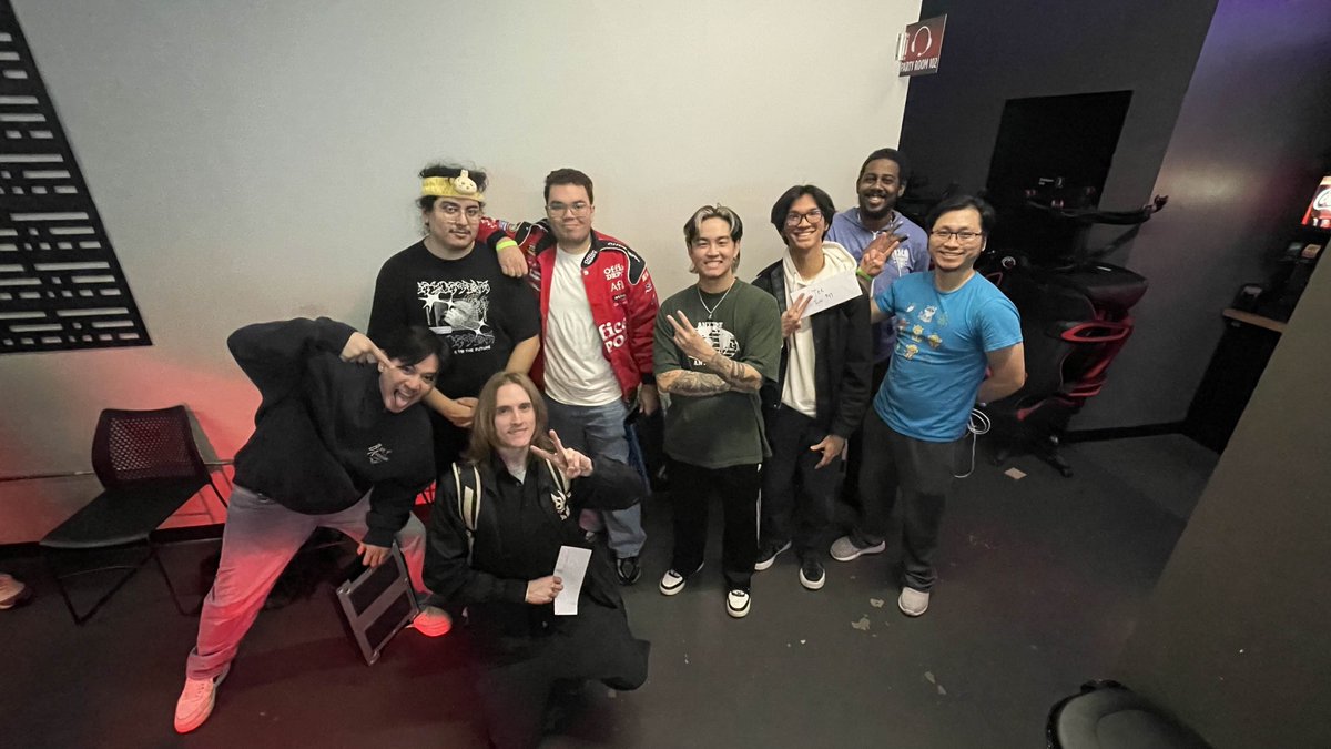 Congrats to Mid-tier Martyrs for taking this week's #SoCalColosseum #TEKKEN8 2v2 bracket!

🥇 Mid-tier Martyrs (<a href="/Kaplurf/">Dan</a>|Breakfast69tktk)
🥈 Please I Need $150 (<a href="/TekkenGeno/">ImBad | Geno</a>|<a href="/hidetone/">Tone</a>)
🥉 Africa Guppies (<a href="/N0sferatu8/">N0sferatu</a>|<a href="/zoezoechop/">Zoe</a>)
4️⃣ T5DR_UCR_OG (Jun_StateFarm|PoizonousFlour)