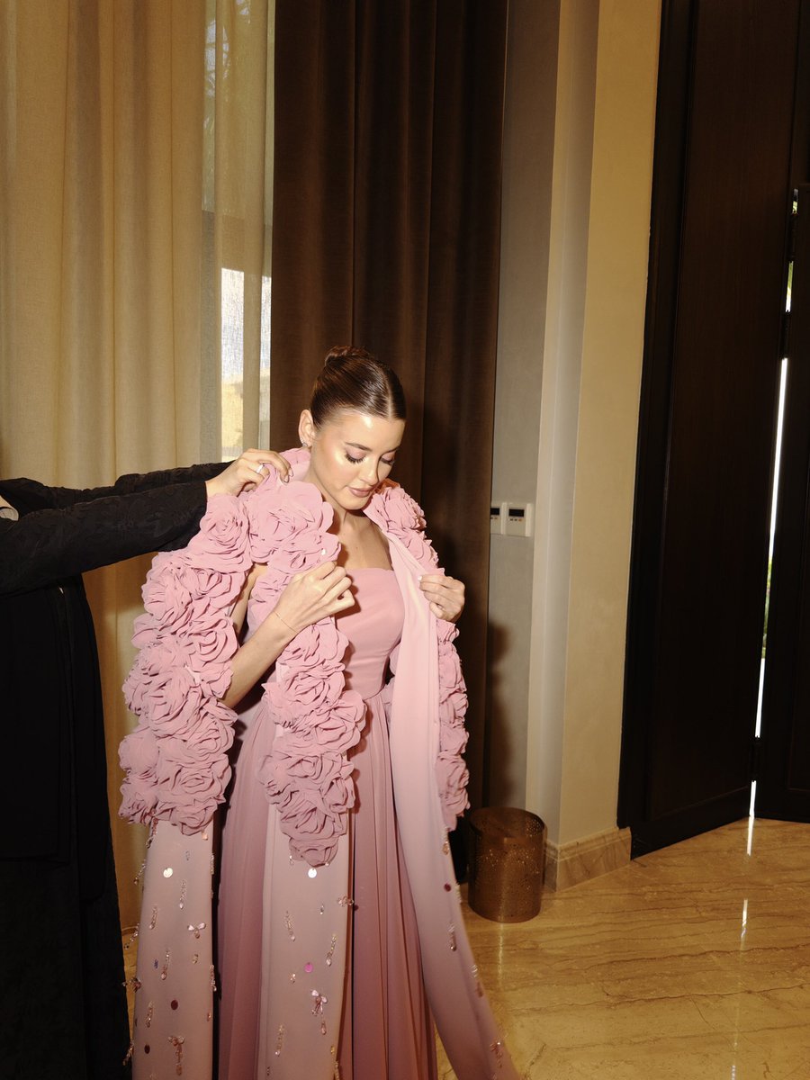 ASL LINE tweet media