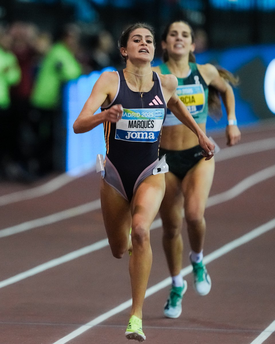 atletismoRFEA's tweet photo. 3000 m 🚺 #CEatletismoST

1ª @agueda19mm 9:12.30

Su primer título absoluto en un carrera, en su segunda parte, muy dura con un poderoso ataque final sobre @martagarzzia

📊 https://t.co/ESdcx80qfE
📺 @teledeporte
📺 Multipantalla (concursos) 🔗 https://t.co/Fk0CDqHKZU https://t.co/dIAq5W6ZEi