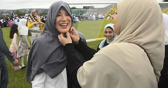 Real News Éire tweet media