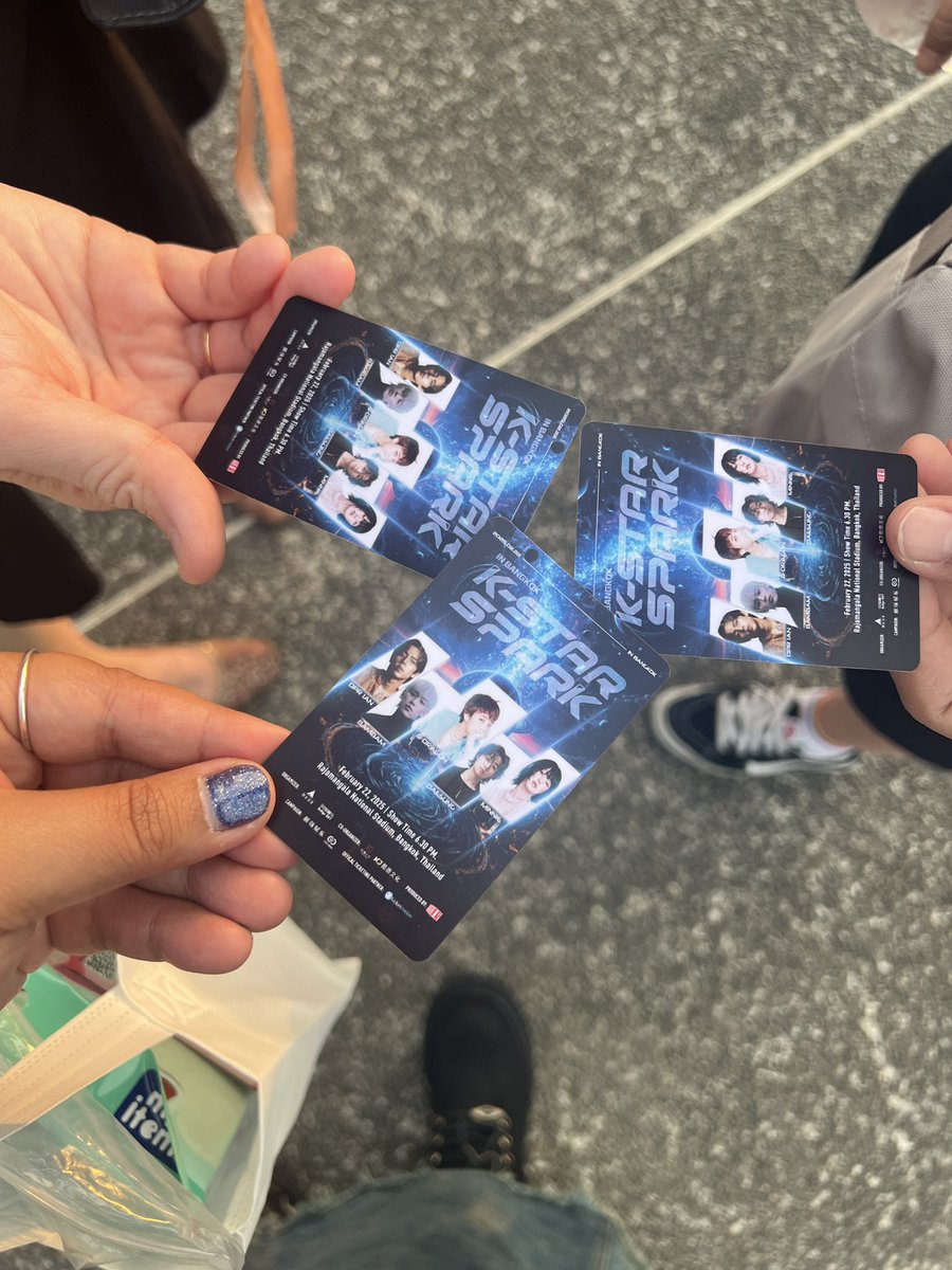 OuyouyouyG7's tweet photo. Always VIP π₯ππ #kstarsparkinbangkok2025 #alwaysVIP #VIP #GDRAGON #bigbang Itβs been a long time so excited and emotional today π₯Ήπ₯Ή https://t.co/jx9eS9Hm3O