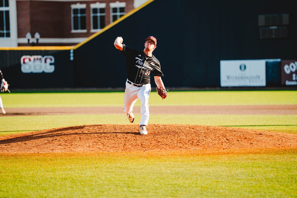 Mid 6 | Jay Dill strikes out the side🔥🔥🔥

NSU: 3
No. 24 Troy: 8
