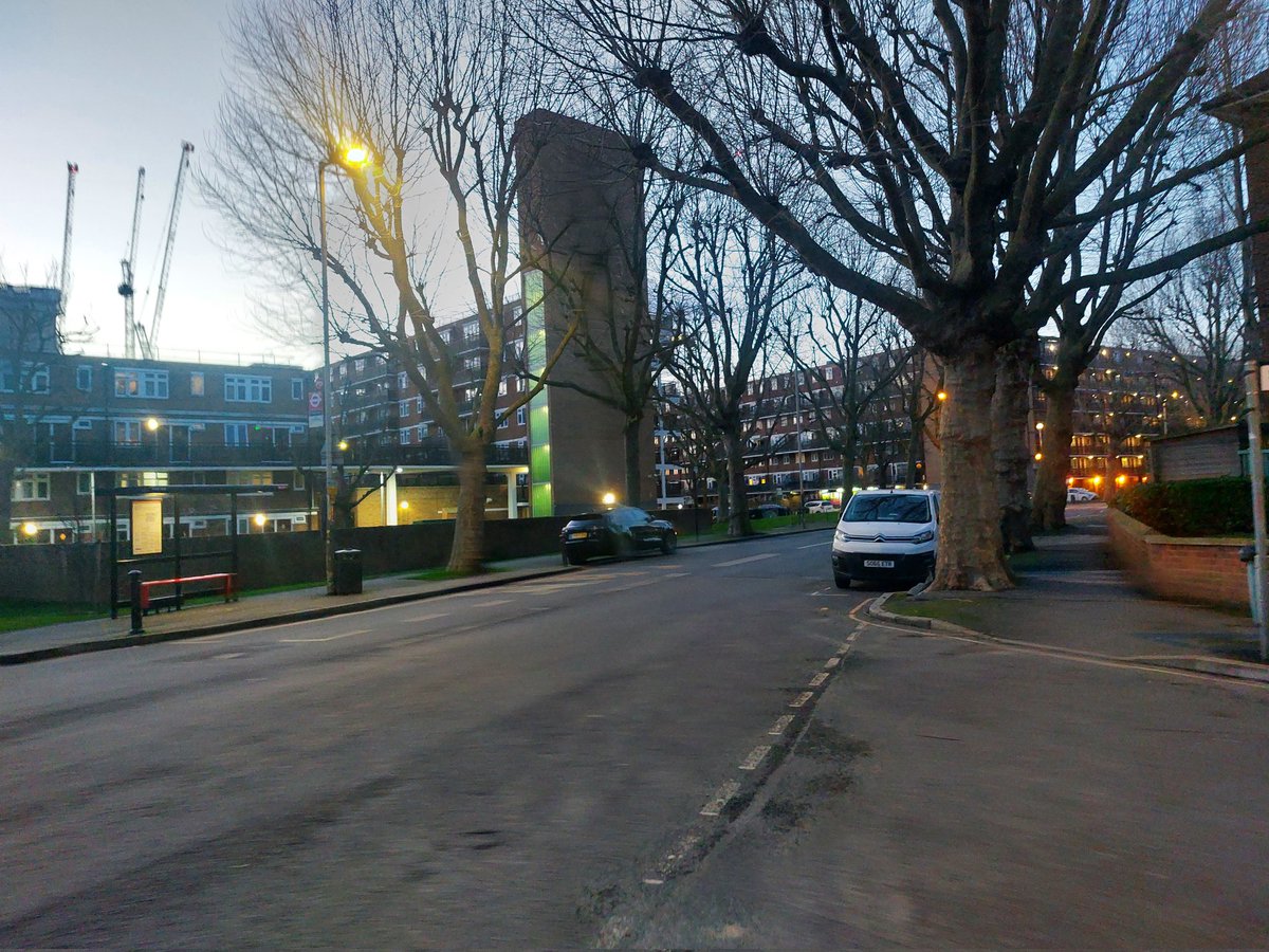 Rotherhithe and <a href="/MPSSurreyDocks/">Surrey Docks SNT</a> have been out conducting patrols around the wards.