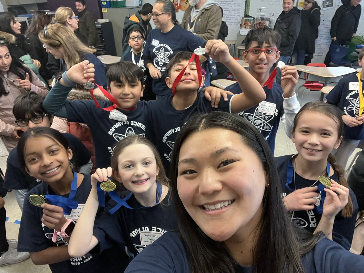 Lia Sansiper tweet media