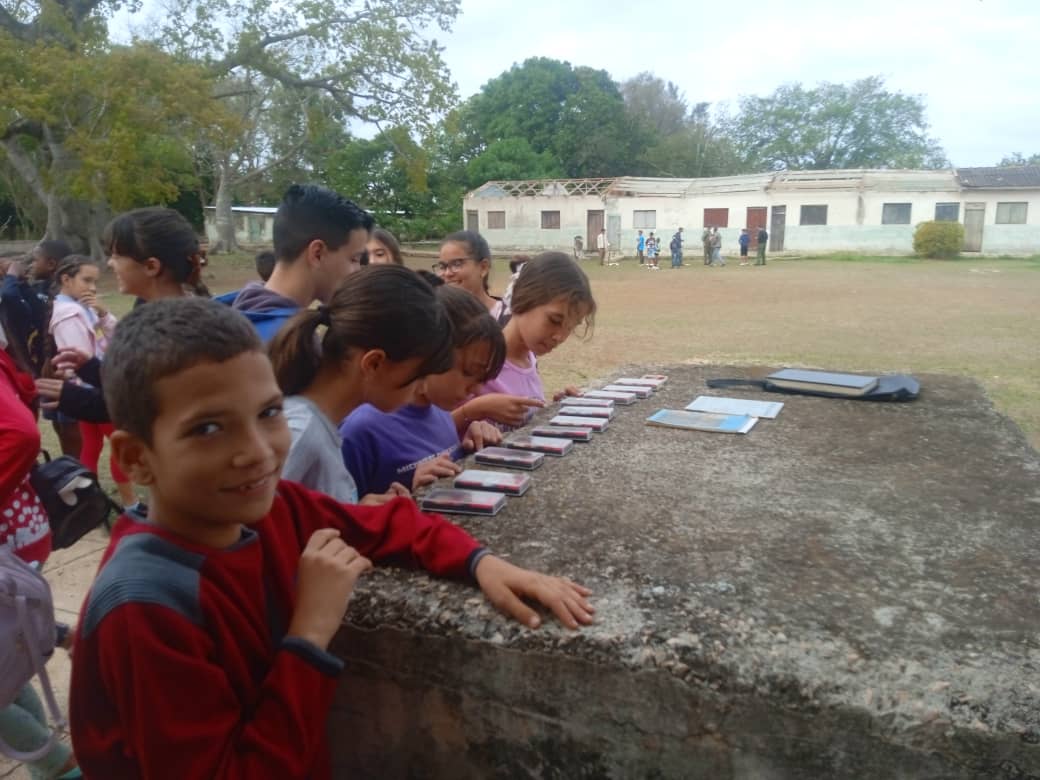 mayelinmlapppm1's tweet photo. Se desarrollan  en #EducaciónMayabequeMelena actividades de preparación como parte del #DíaDeLaDefensa, además de la Feria del Saber como un espacio ameno para compartir conocimientos.
#CubaMined https://t.co/omjlXeR0D2