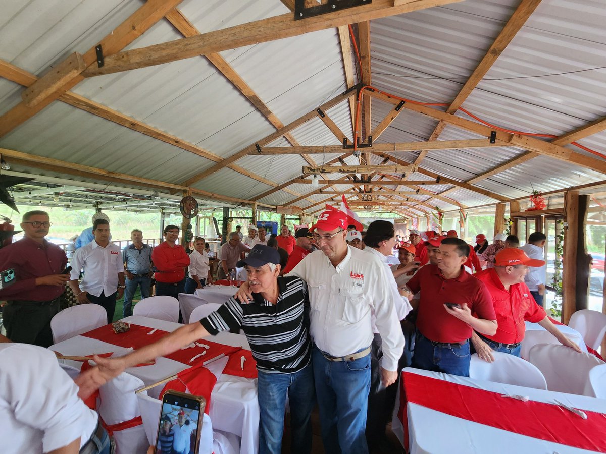 Ingeniero <a href="/luiszelaya_hn/">Luis Zelaya</a> en el  Lago de Yojoa   demuestra aceptación total juntamente con Camilo Paz precandidato para Alcalde en Santa Cruz de Yojoa Departamento de Cortés.