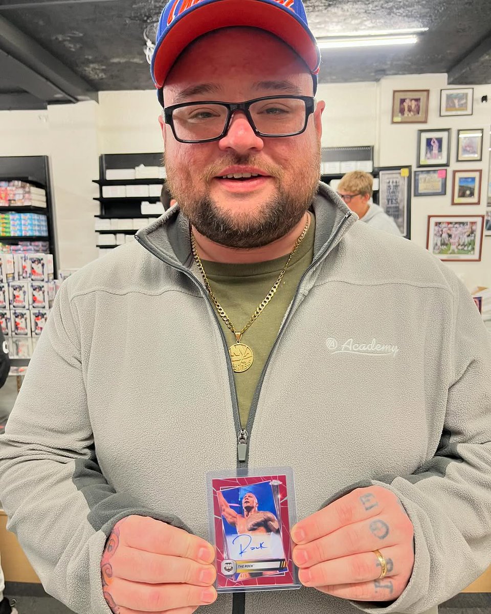 Topps's tweet photo. 𝐉𝐔𝐒𝐓 𝐏𝐔𝐋𝐋𝐄𝐃: The BEST Rip Night hit so far was just pulled at @Sportsnutcards in Belmar, NJ…

An on-card auto limited to /5 of The Rock! https://t.co/ce4ImjVQeJ