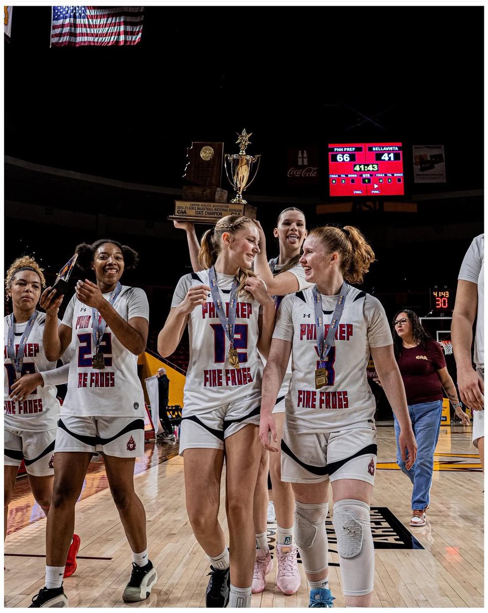 calliehinder's tweet image. Love my team, so proud of us- let’s run it back next year! #statechamps 🔥 🐸 💍
