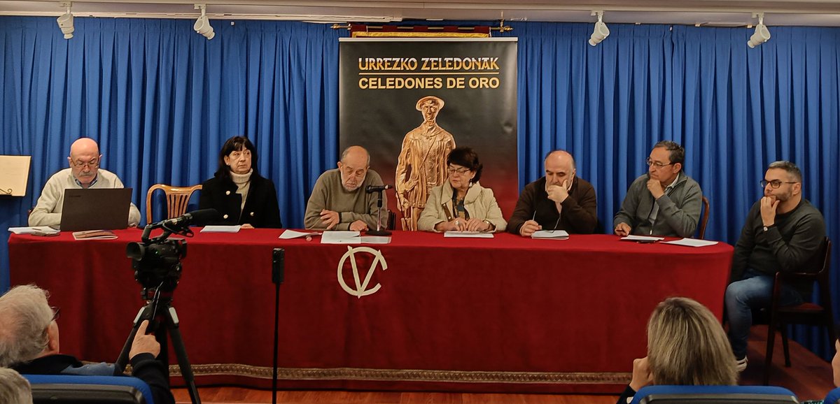 👉NUEVA ENTRADA EN NUESTRO BLOG 
SARRERA BERRIA GURE BLOGEAN👈 

ZUZENDARITZA BERRIA - NUEVA JUNTA DIRECTIVA

🔗celedonesoro.blogspot.com/2025/02/zuzend…