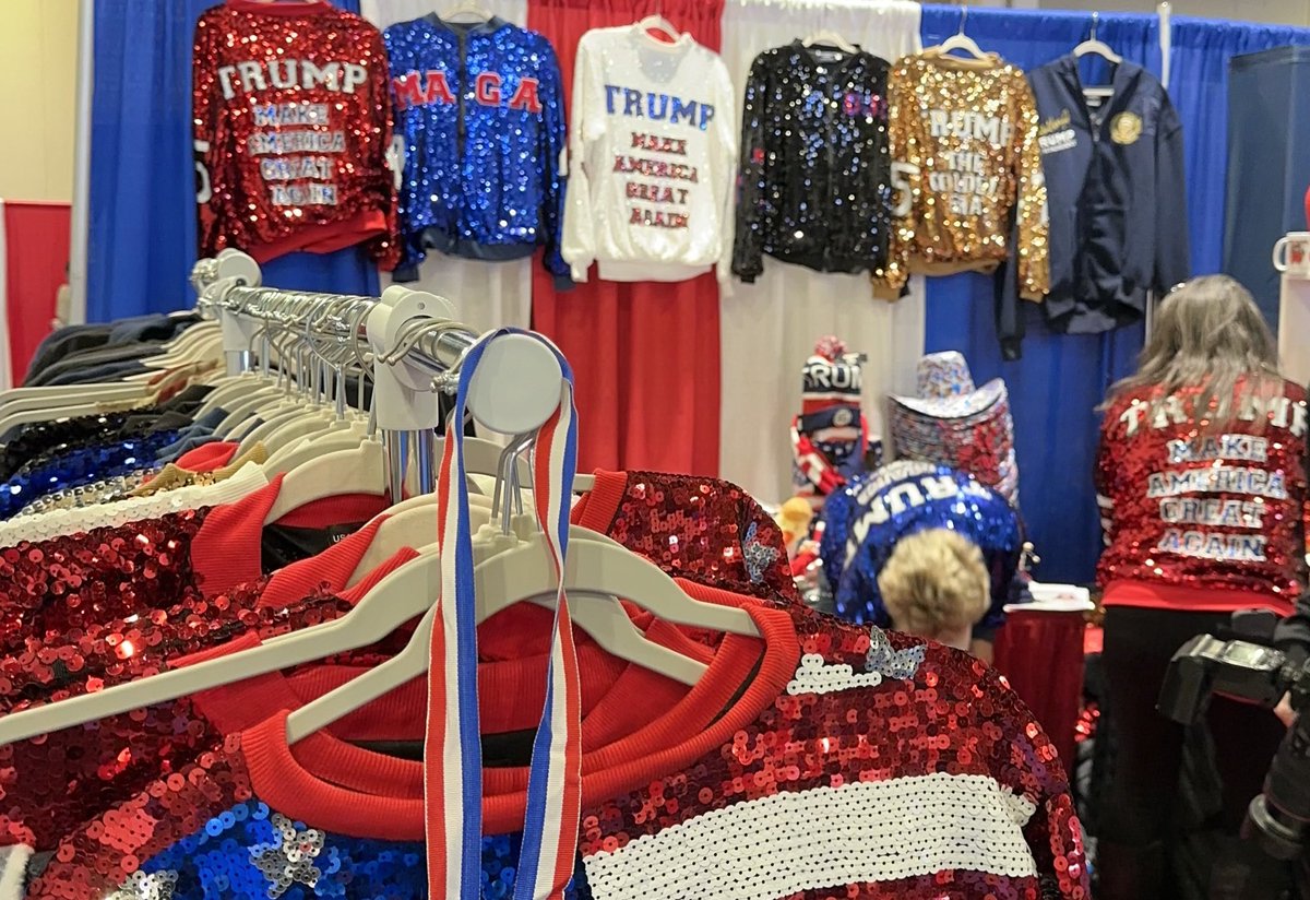 Un carotaggio del mondo di Trump: reportage dal #CPAC2025, la conferenza dei conservatori USA.
Al Telegiornale <a href="/RSIInfo_/">RSI Info</a> 
rsi.ch/play/tv/redire…