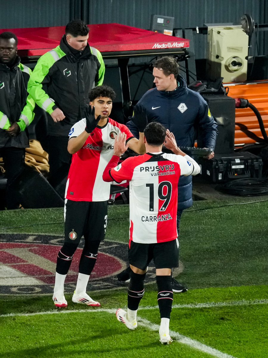 Feyenoord's tweet photo. 𝐎𝐅𝐅𝐈𝐂𝐈𝐀𝐋 𝐃𝐄𝐁𝐔𝐓 🙌
🇲🇽 Stéphano Carrillo 

#feyalm https://t.co/18c7CNXq63