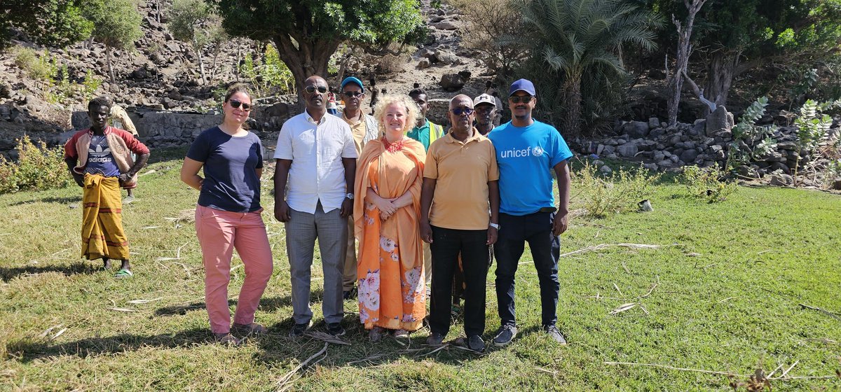 c_obock's tweet photo. Les 16-17 fév 2025, le Pr du @c_obock & la représentante de @UNICEFDjibouti ont visité #Adgueno & #Daddato pour échanger avec les communautés sur l’accès à l’eau, la santé & la protection des enfants.
Des solutions durables sont prévues dans le cadre du #PTBA 2025. https://t.co/u1479Me2Hq