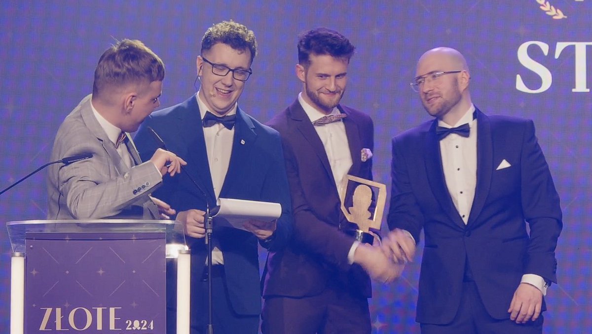 dwxronikv's tweet photo. TO JEST EKIPA, KTÓRA ZROBIŁA LEGENDARNY STREAM ROKU🔥
#TokioNerdy #KacKyoto #ZłoteAntosie https://t.co/WttGs0ddN6
