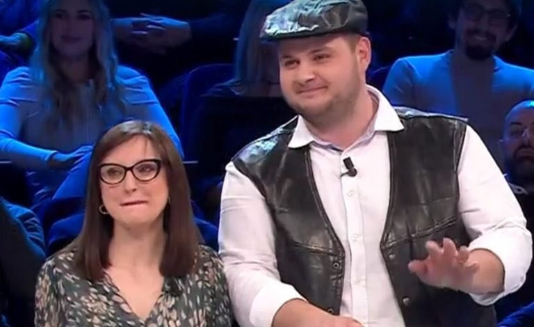 wamangituka95's tweet photo. Non vorrei dire, ma in pochi giorni abbiamo perso 3 SUPER CONCORRENTI 😭😭😭😭
#AffariTuoi https://t.co/rLHcOlaYyY