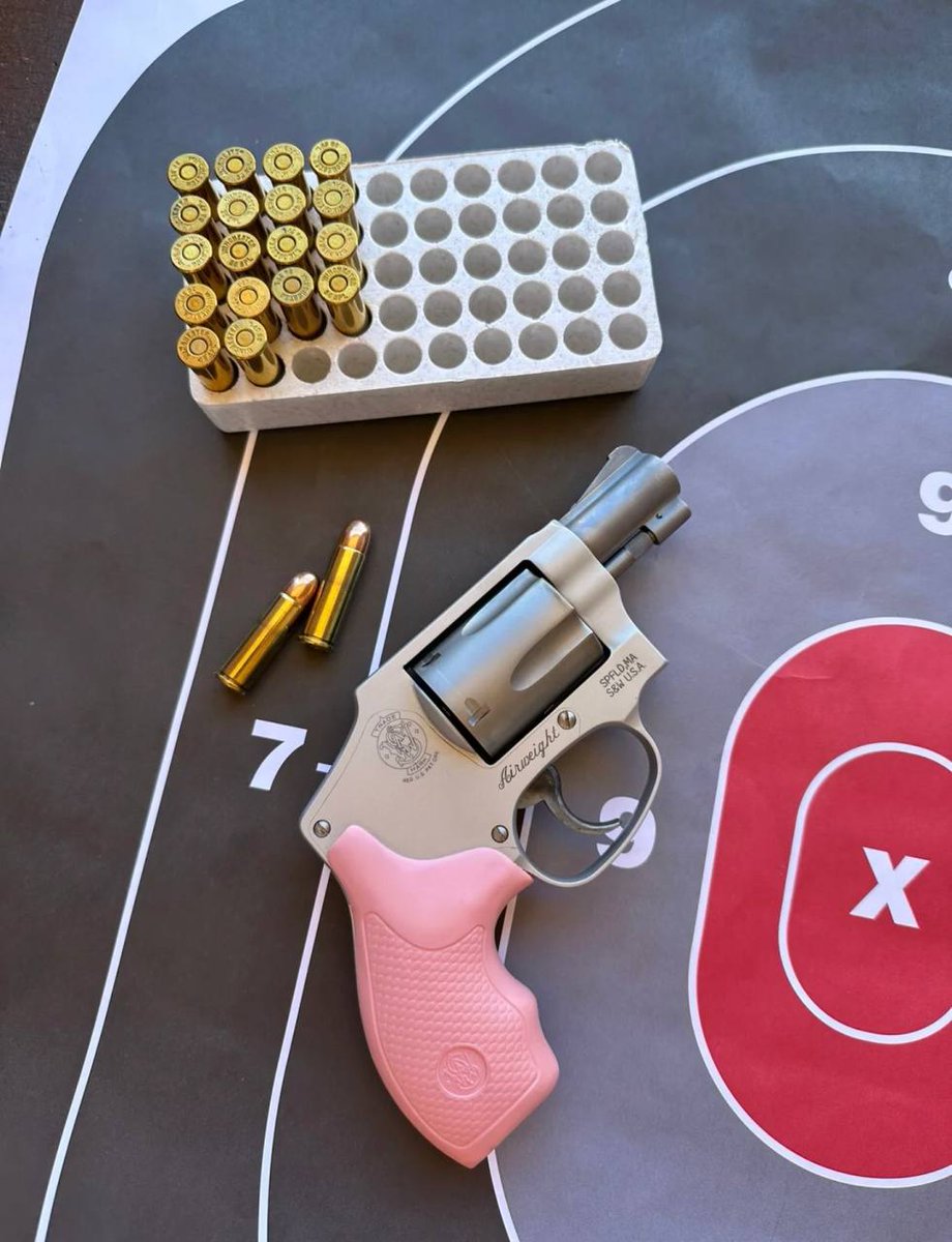 私のシュートスキルを見せてください。6発のシュートで1つのリングも当たりませんでした。