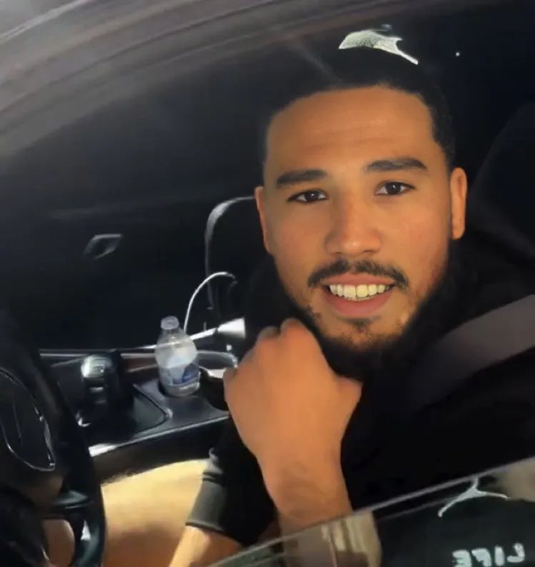 <a href="/DevinBook/">Book</a> <a href="/Hooters/">Hootie</a>