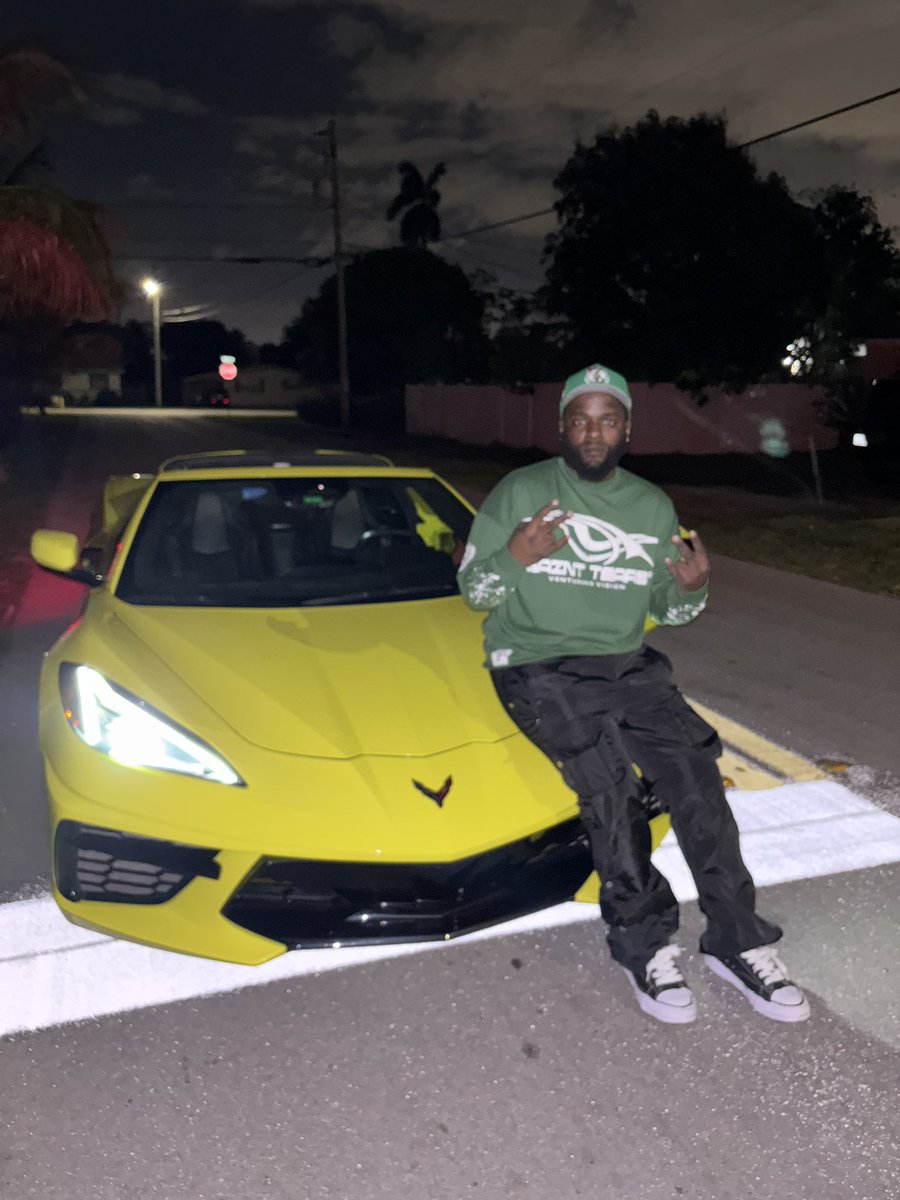 Sway_lingoo's tweet image. I’m in Miami for the Heat🔥But I got Boston for the Win☘️ #26