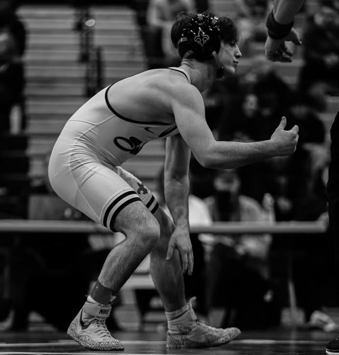 Dom Munaretto techs Phelps from Schaumburg 19-3 to capture his second state title! Congrats, Dom!