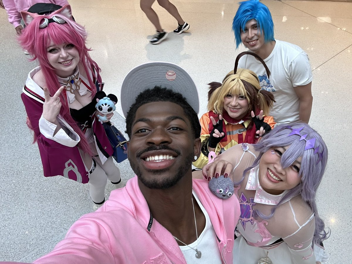 INDUSTRY BABIES ‼️
#holoPopLA #RaorArt #bijouwled #rkggk #WorkofAlt