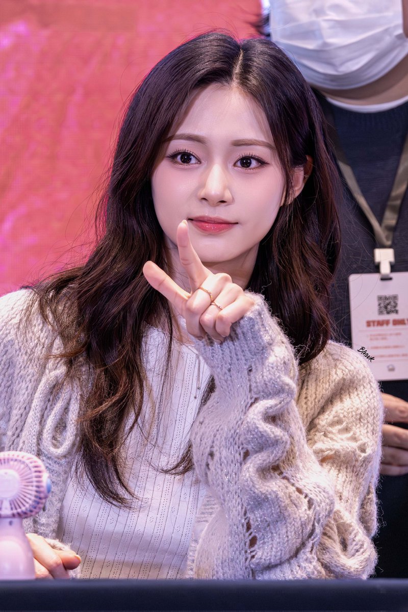 blnwk's tweet image. 250222

#쯔위 #子瑜 #TZUYU 
#트와이스 #TWICE