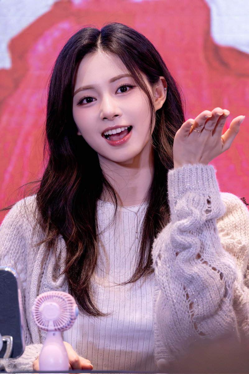 blnwk's tweet image. 250222

#쯔위 #子瑜 #TZUYU 
#트와이스 #TWICE