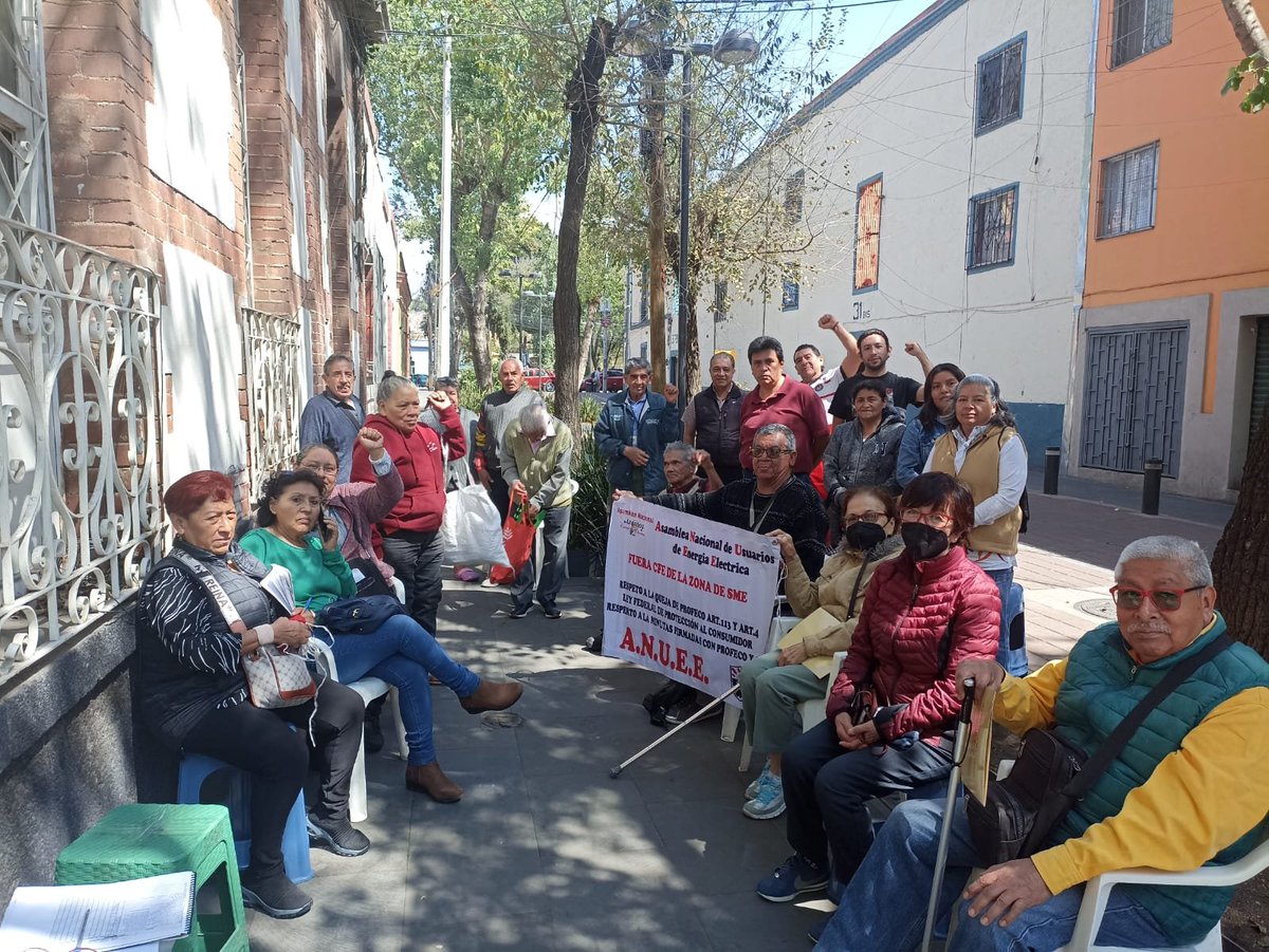 ANUEE_MX's tweet photo. Hoy por la mañana, Junta del comité #ANUEE Riva Palacio https://t.co/d58jnKY8XH