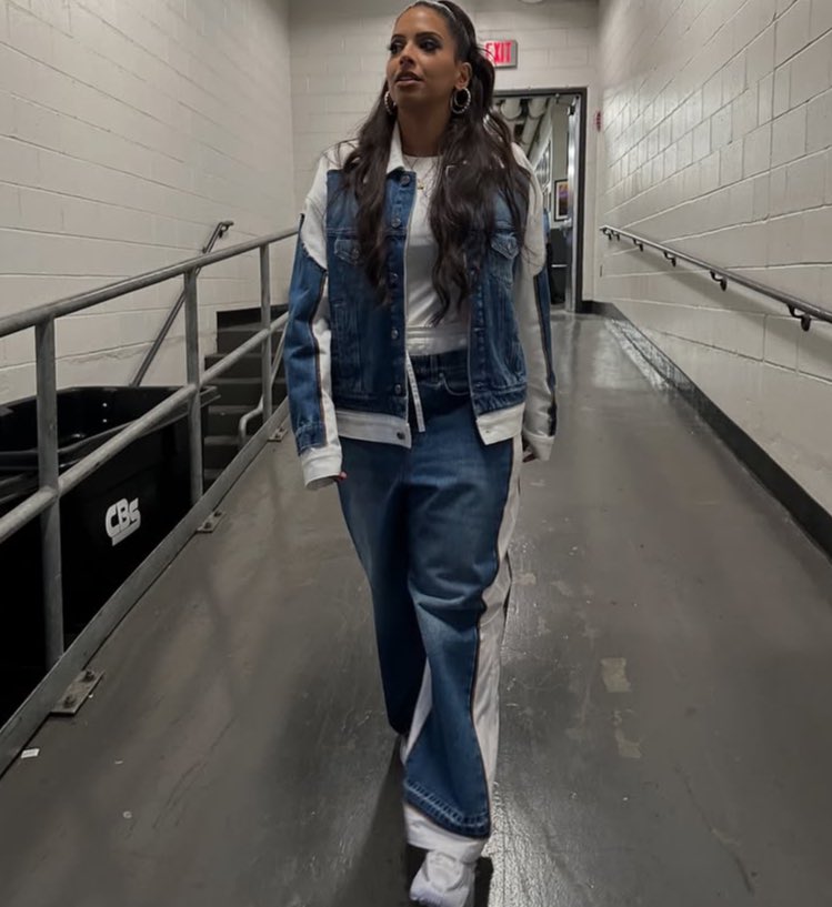 Matlockness's tweet image. What a bossy night😍