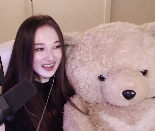 daily tina (@mytinakitten) on Twitter photo 