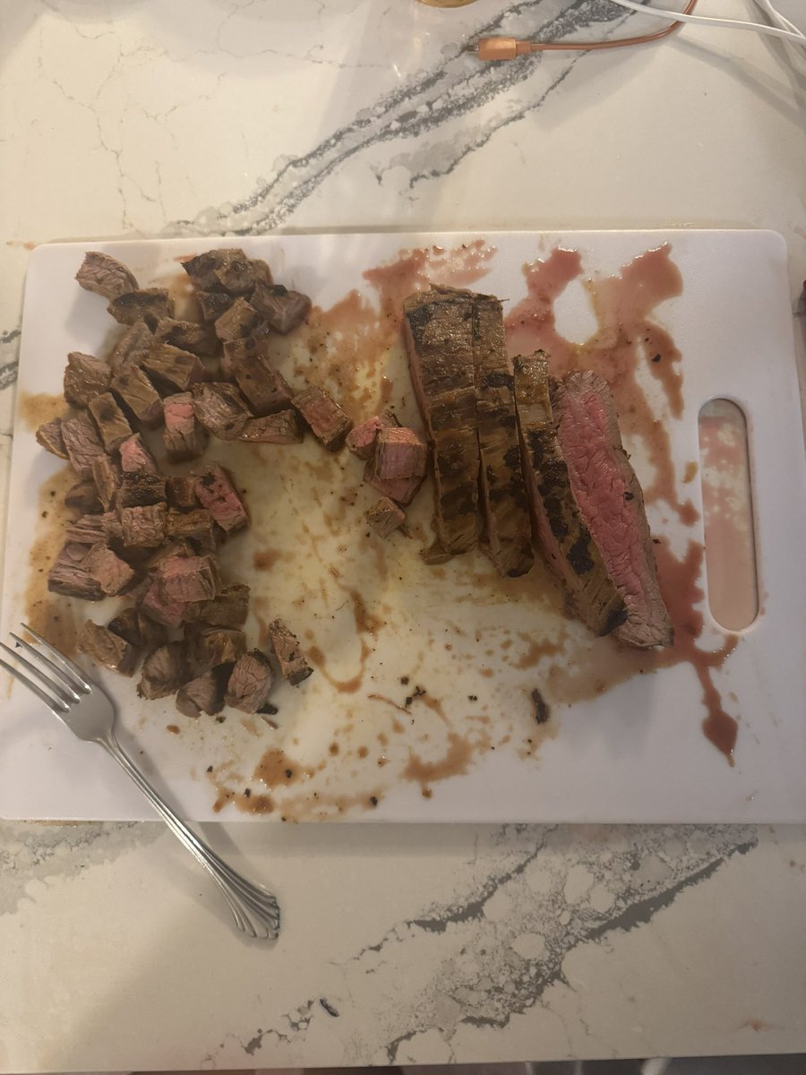 papaphil19's tweet photo. Happy National Marg (Modelo) Day! Steak Tacos with @WIhoes8634  . Now, time to watch some hoops and (hopefully) cash some bets. #ModeloTime #OneOfDem #BucksInSix #GoPackGo https://t.co/DG7TyZjUA8