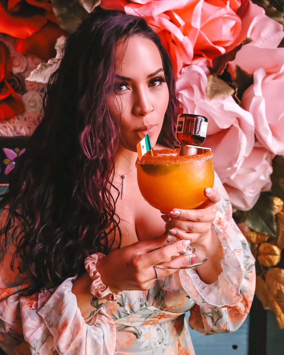 DistrictAtGVR's tweet photo. Join us at Cantina Tequila in The District as we raise our glasses to celebrate #NationalMargaritaDay! Indulge in our handcrafted margaritas and savor the vibrant flavors of Mexico in every sip. Cheers to a fiesta of flavors! #DineTheDistrict https://t.co/qlkSDYRkkB