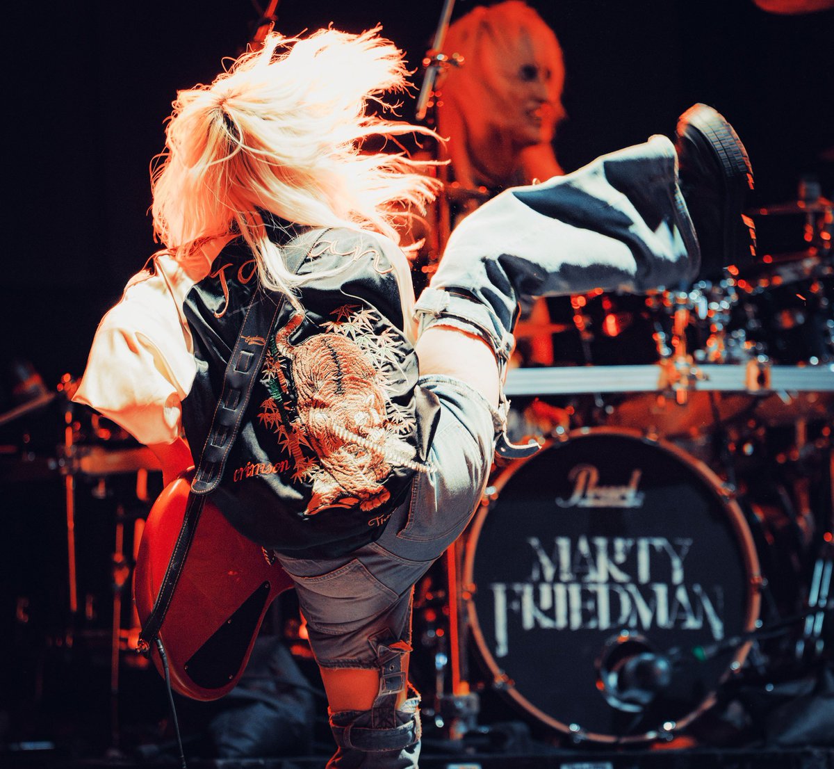 waka_lh's tweet image. I'm glad I've been doing ballet since I was 3 years old😛😛😛
#bass #bassplayer