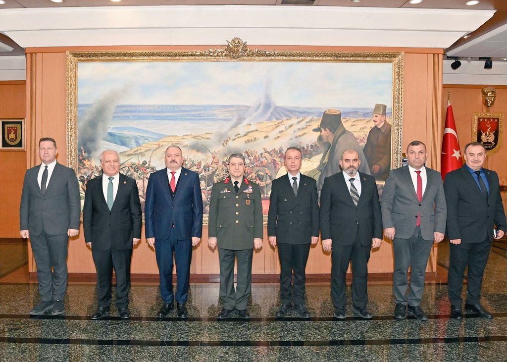 Vatan sana canım feda derken şaka yapmıyorduk 38 yıldır bu canı feda ediyoruz VEFA BEKLİYORUZ.
<a href="/alitilkici38/">Ali Tilkici 🇹🇷</a> 
#UzmanÇavuş