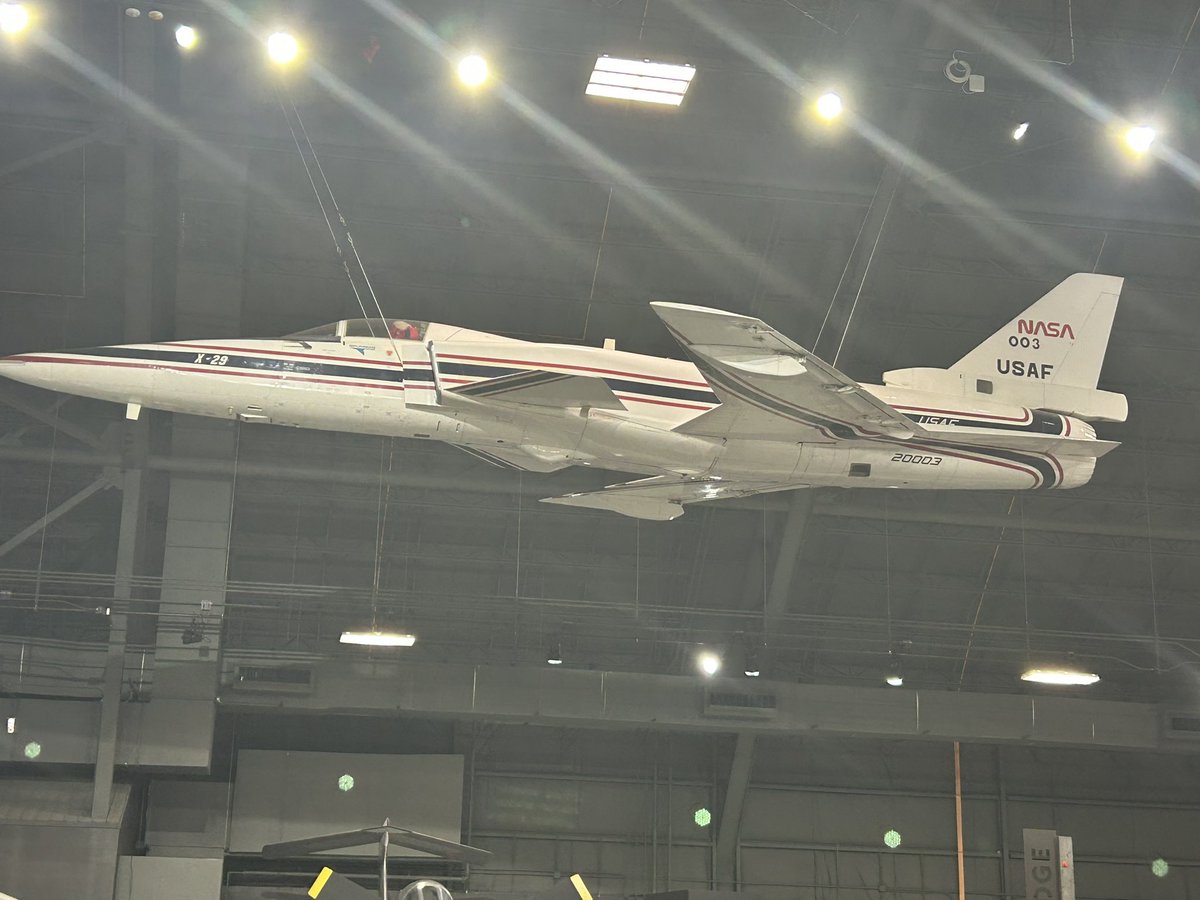 FreakyBrik's tweet photo. Air fordce museum foto https://t.co/prt6OEPwYO