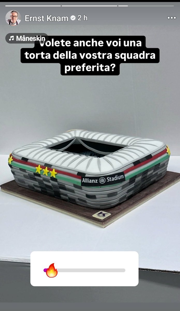 Martinapilla87's tweet photo. E intanto #ErnstKnam spara uno #JuventusStadium di cioccolato 🍫
@juventusfc https://t.co/pvKUE2K2Ez