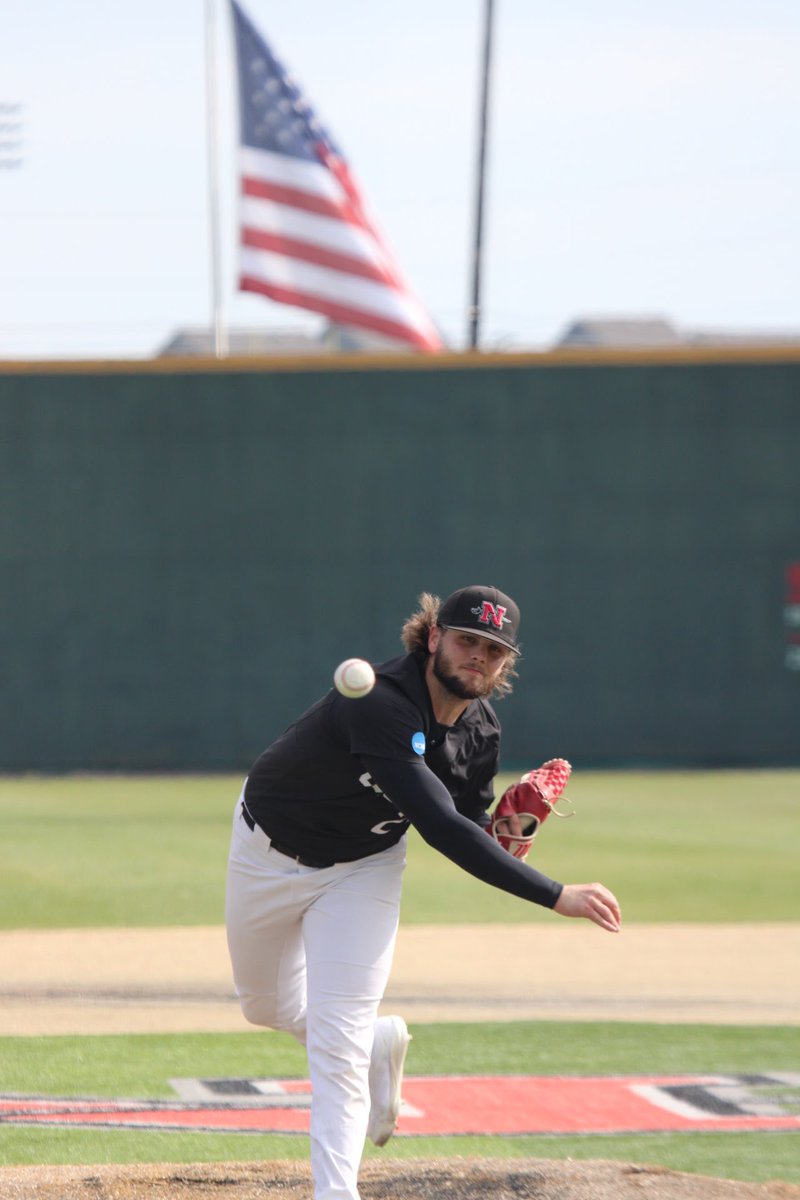 Alec Sparks with the #CompleteGame against Little Rock.

105 pitches.

#NichollsBaseball | #GeauxColonels