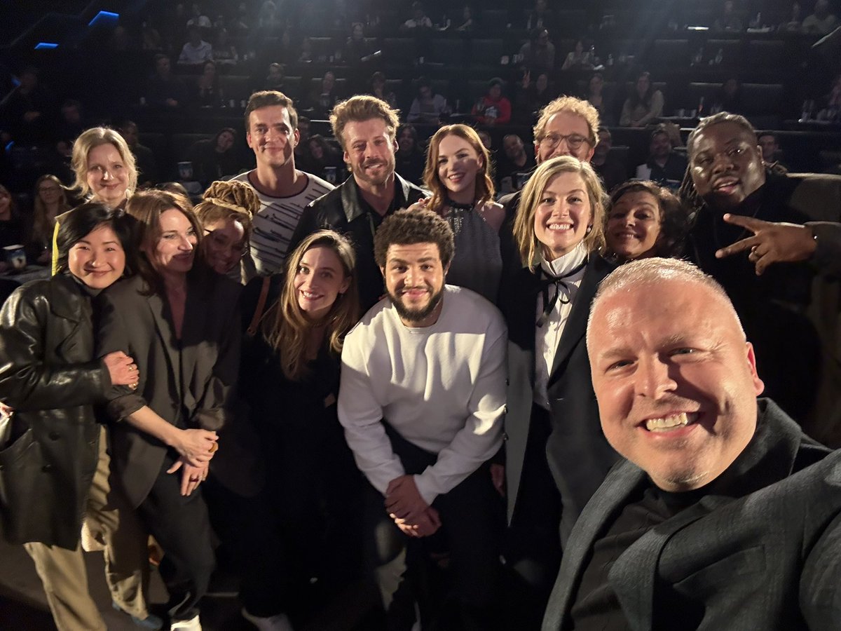 This was a special moment! Huge shout out to the fans, cast and crew, and Prime Video. What a delight to to host #TheWheelOfTime Season 3 Fan Screening!

I’m excited to break it all down with you, #TwitterOfTime , at #PremiereGaidon on March 8th!!