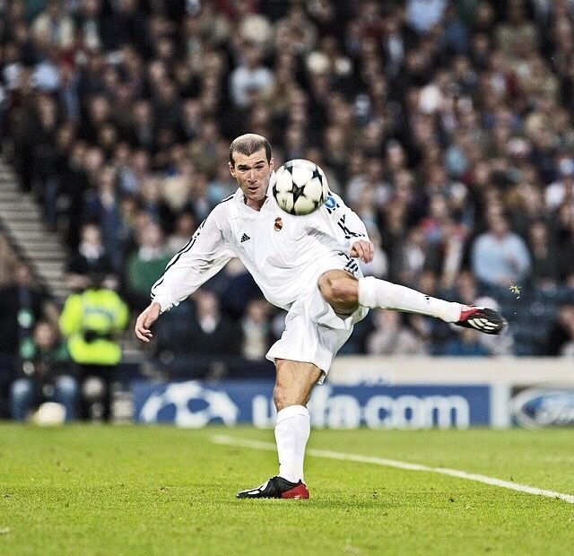 theMadridZone's tweet photo. 🗣️ Trent Alexander-Arnold: "Best goal ever? Zidane's volley." https://t.co/DznZy0jL0r