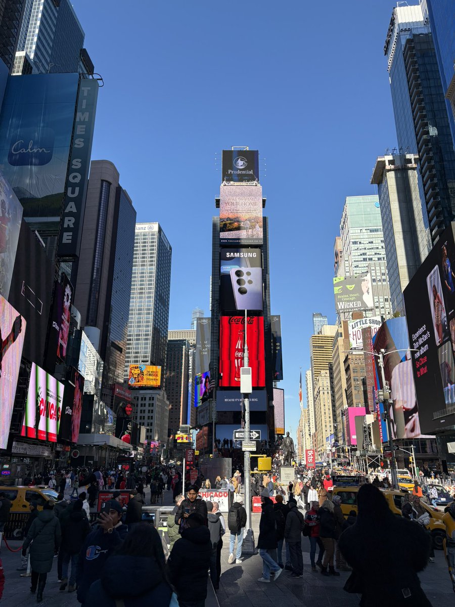 On location 🔜 🔶🔷