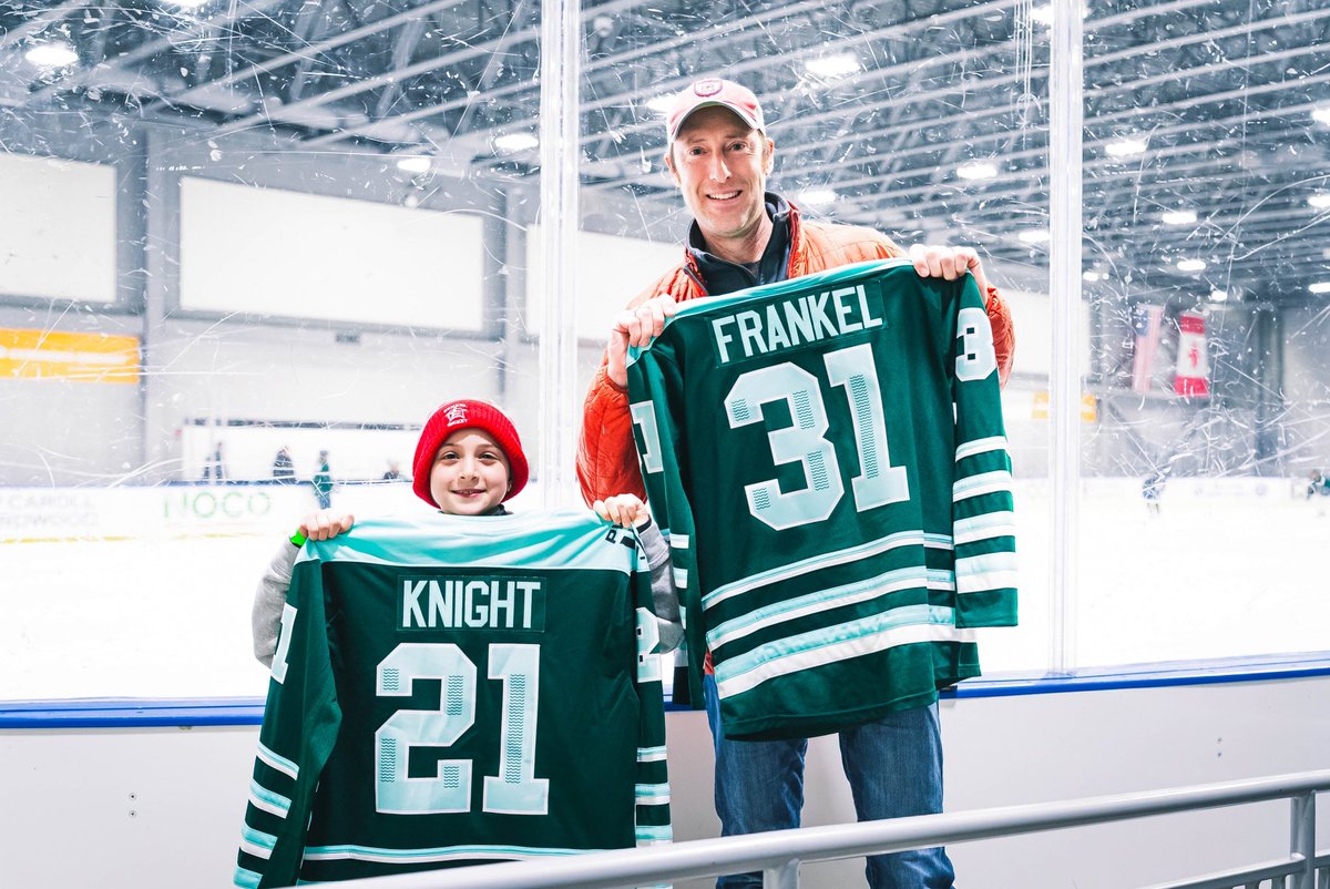 PWHL_Boston's tweet photo. Takin’ over Buffalo 😎🤟 https://t.co/7lhmGBC4yv