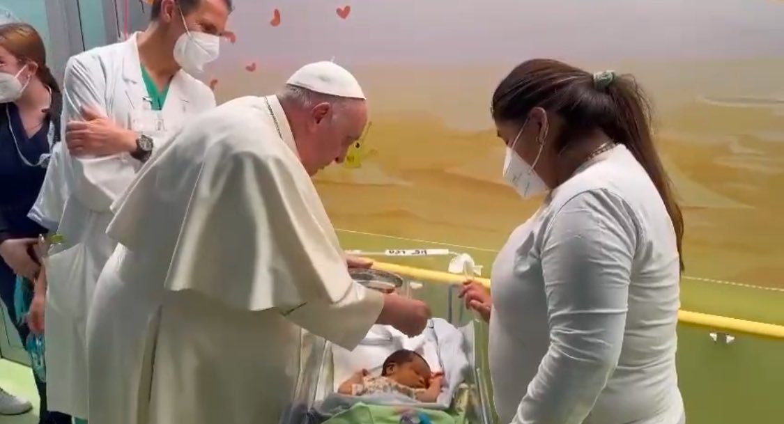 mattswaim's tweet photo. A few images of Pope Francis that are in my brain as I pray for him this evening

-coming out of a record store
-meeting Chris Rock
-baptizing a newborn in the hospital
-leading an empty St Peter’s square in Eucharistic adoration while a quarantined world looked on https://t.co/rmRqi74P1A