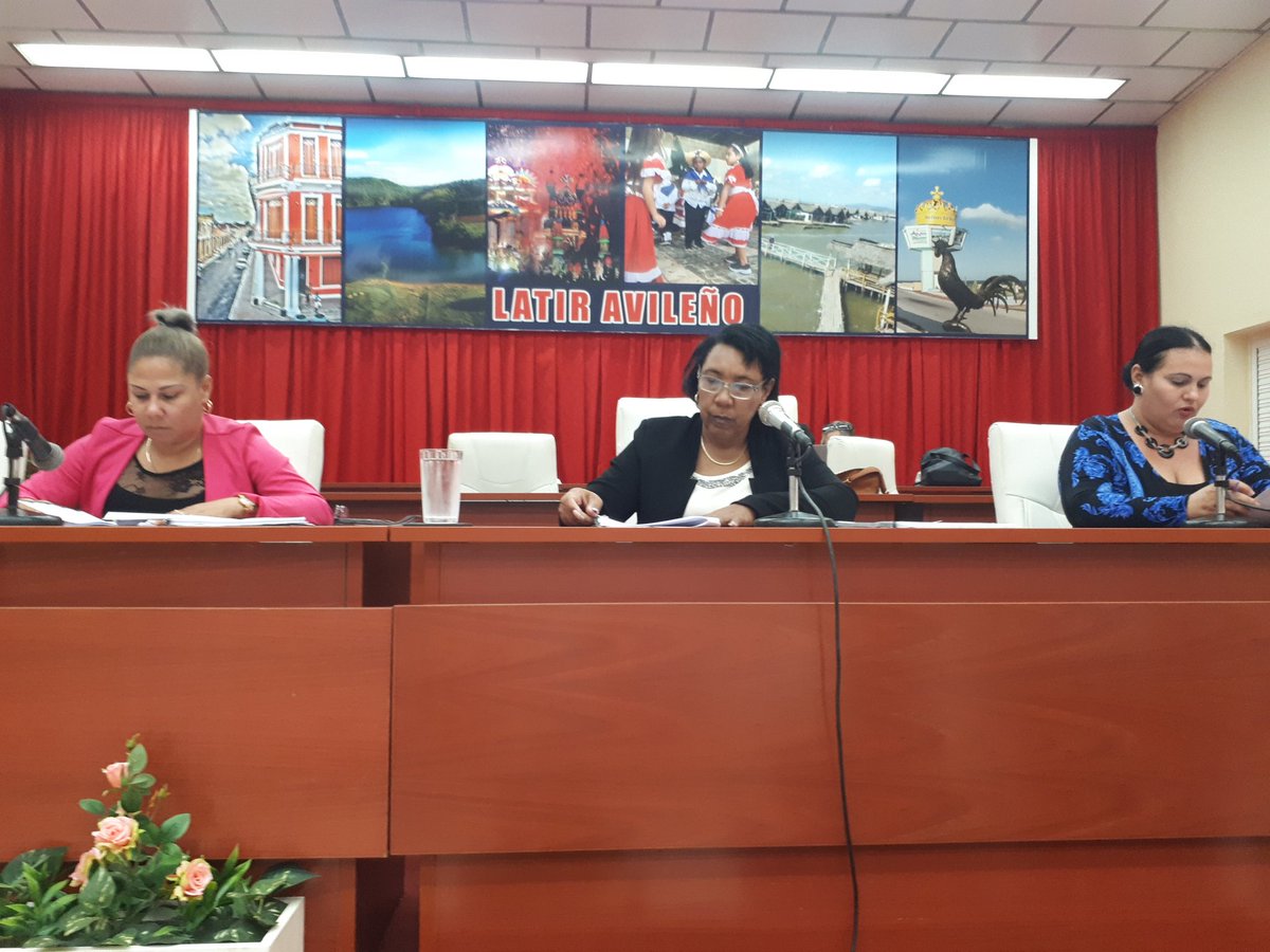 CubaNogueira's tweet photo. La Asamblea Municipal del
#PoderPopula en #CiegodeÁvila discutió con fuerza cómo enfrentar los altos precios que afectan al pueblo. #Cuba
@RadioRelojCuba @MinutosdeCuba @AsambleaCuba @MuirtYaima65115 @vivicu1969 https://t.co/VoteZaZC07