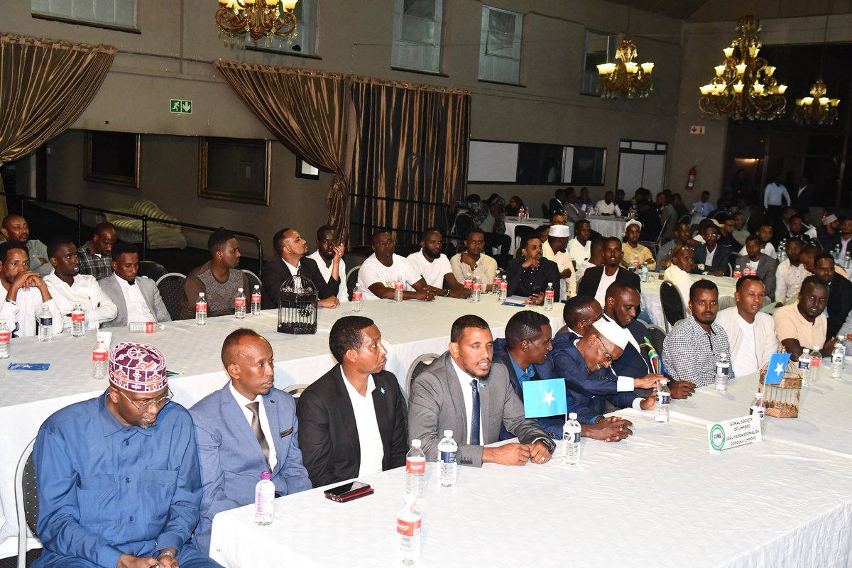 Five Somali TV (5TV) (@fivesomalitv) on Twitter photo Former Somali PM <a href="/MohamedHRoble/">Mohamed Hussein Roble</a> met with members of the Somali diaspora in S. Africa, offering his gratitude for their contributions & highlighting the importance of unity among the community. Roble acknowledged the critical role that the Somali diaspora plays. Former Somali PM <a href="/MohamedHRoble/">Mohamed Hussein Roble</a> met with members of the Somali diaspora in S. Africa, offering his gratitude for their contributions & highlighting the importance of unity among the community. Roble acknowledged the critical role that the Somali diaspora plays.