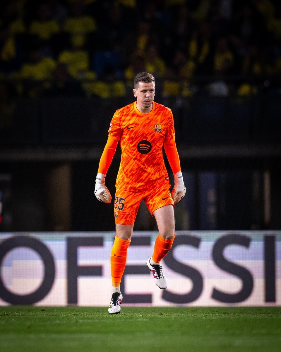 StanRex77's tweet image. He was my worst signing...buhh he's now my best signing

What a stop

What a performance 

What a game

What a player

Szcezny 🏆🏆