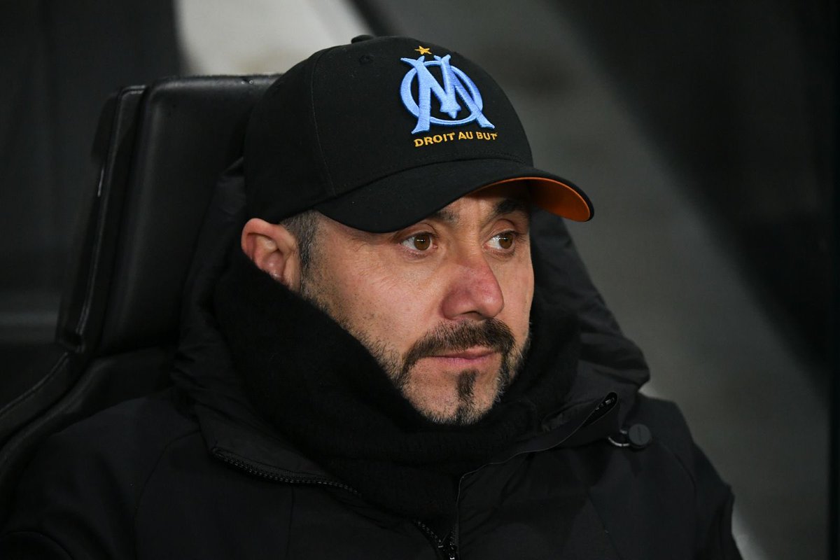 Actu Foot (@actufoot_) on Twitter photo Roberto De Zerbi 🇮🇹 au micro de <a href="/DAZN_FR/">DAZN France</a> :
« Le carton rouge pour Cornelius 𝗖’𝗘𝗦𝗧 𝗨𝗡 𝗦𝗖𝗔𝗡𝗗𝗔𝗟𝗘 ! L’arbitre n’était pas prêt aujourd’hui. 😤
Je suis italien, après l’OM je rentre à la maison, 𝗽𝗼𝘂𝗿 𝘃𝗼𝘂𝘀 𝗙𝗿𝗮𝗻𝗰̧𝗮𝗶𝘀 𝗰’𝗲𝘀𝘁 𝘂𝗻 𝗽𝗿𝗼𝗯𝗹𝗲̀𝗺𝗲 ! Roberto De Zerbi 🇮🇹 au micro de <a href="/DAZN_FR/">DAZN France</a> :
« Le carton rouge pour Cornelius 𝗖’𝗘𝗦𝗧 𝗨𝗡 𝗦𝗖𝗔𝗡𝗗𝗔𝗟𝗘 ! L’arbitre n’était pas prêt aujourd’hui. 😤
Je suis italien, après l’OM je rentre à la maison, 𝗽𝗼𝘂𝗿 𝘃𝗼𝘂𝘀 𝗙𝗿𝗮𝗻𝗰̧𝗮𝗶𝘀 𝗰’𝗲𝘀𝘁 𝘂𝗻 𝗽𝗿𝗼𝗯𝗹𝗲̀𝗺𝗲 !