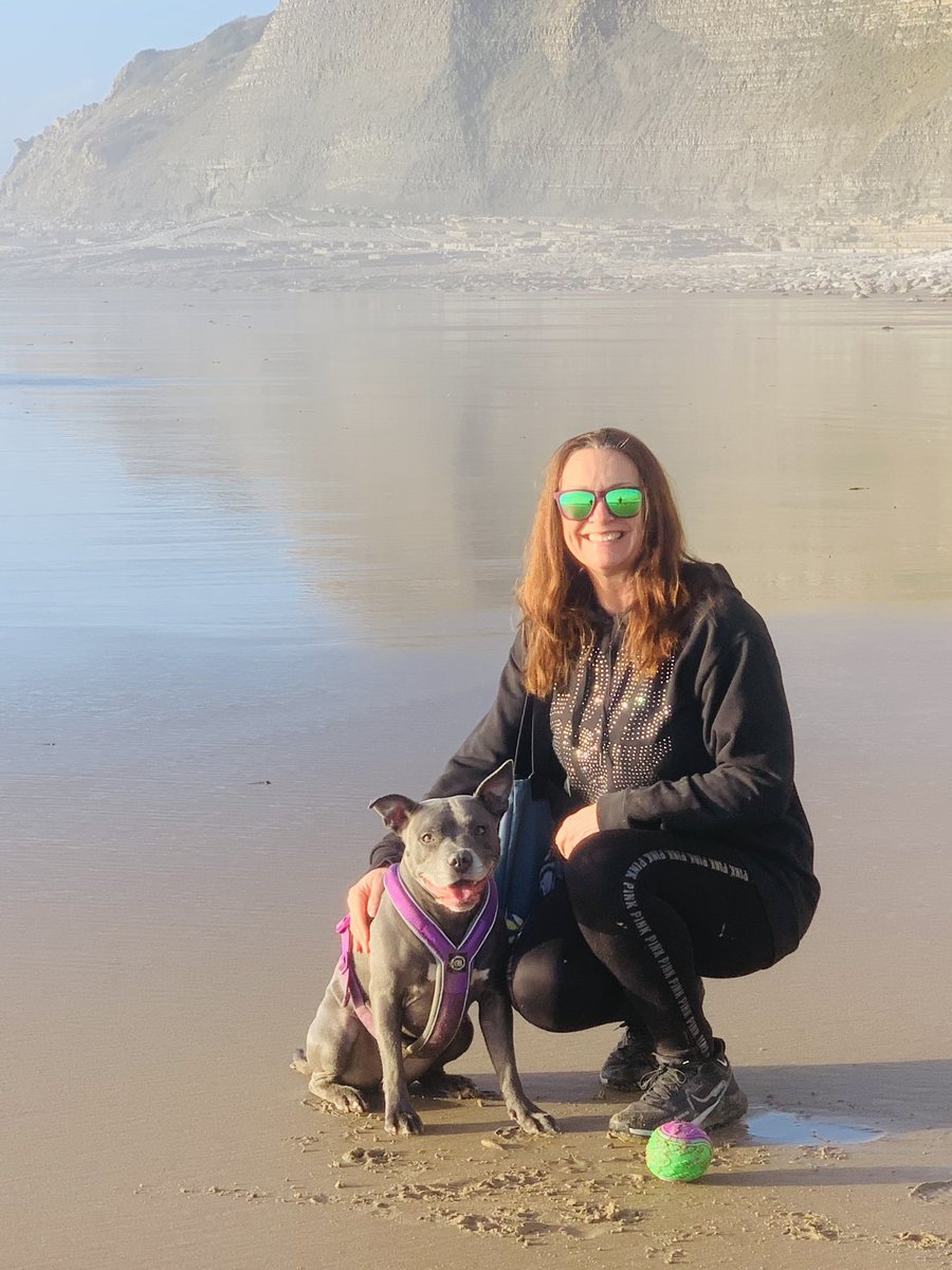 IsaMary2021's tweet photo. It was like having a summers day in February today at the beach. We had the bestest time βοΈβ€οΈβ€οΈ #IsaMary #MonkNash #WALES π΄σ §σ ’σ ·σ ¬σ ³σ Ώβ€οΈ https://t.co/KAdTWosUwB