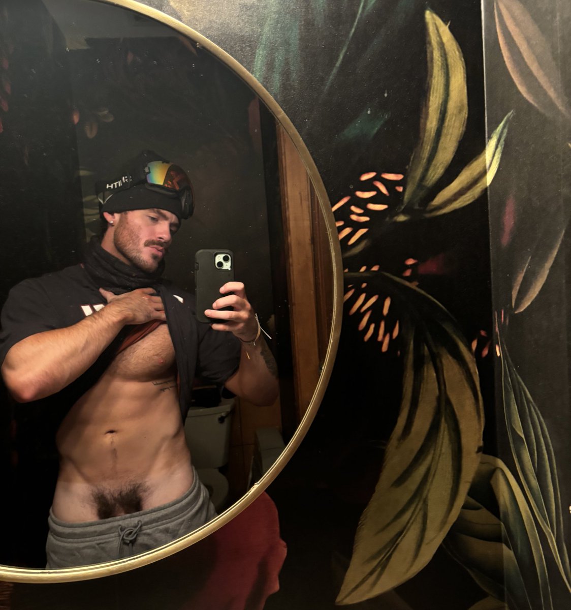 KingHercules tweet media