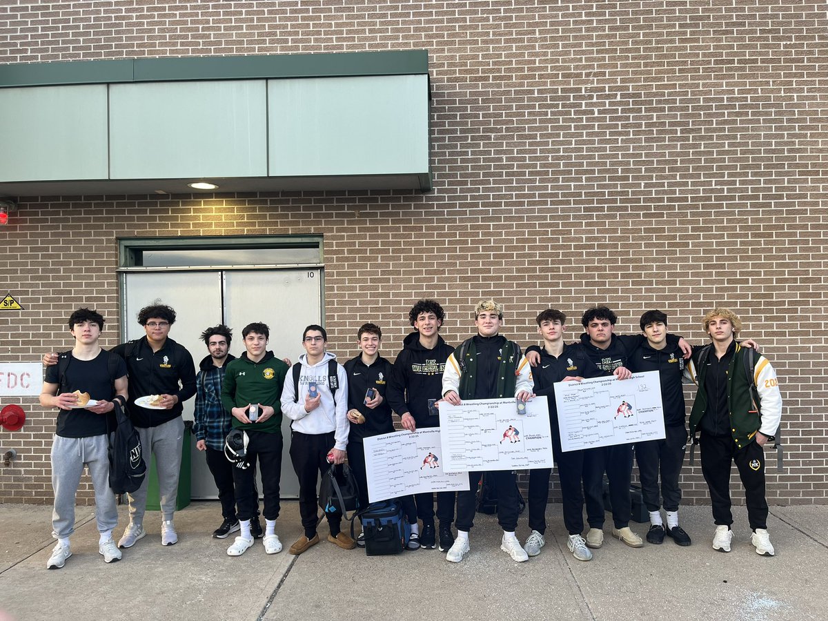 Congratulations to our District 8 Champions and our place winners! Sending 8 wrestlers to the region 2 tournament! 

🥇 Ryder Stambach
🥇 Luke Shivas
🥇 Kaden Montoya 
🥈 Lucas Nagua
🥉 Dom Litterio
🥉 Adam Molina
🥉 Nate Gomes
🥉 Tyler Kot